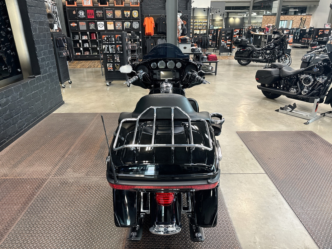 Electra Glide® Ultra Limited® Low