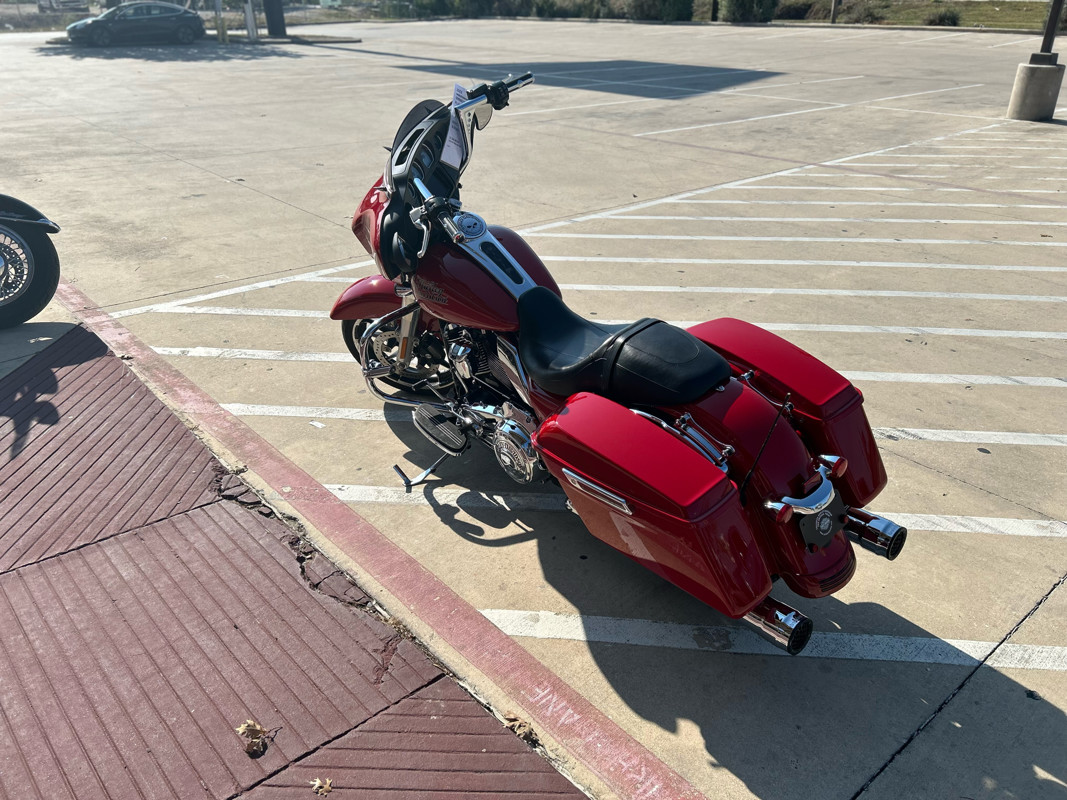 Street Glide®