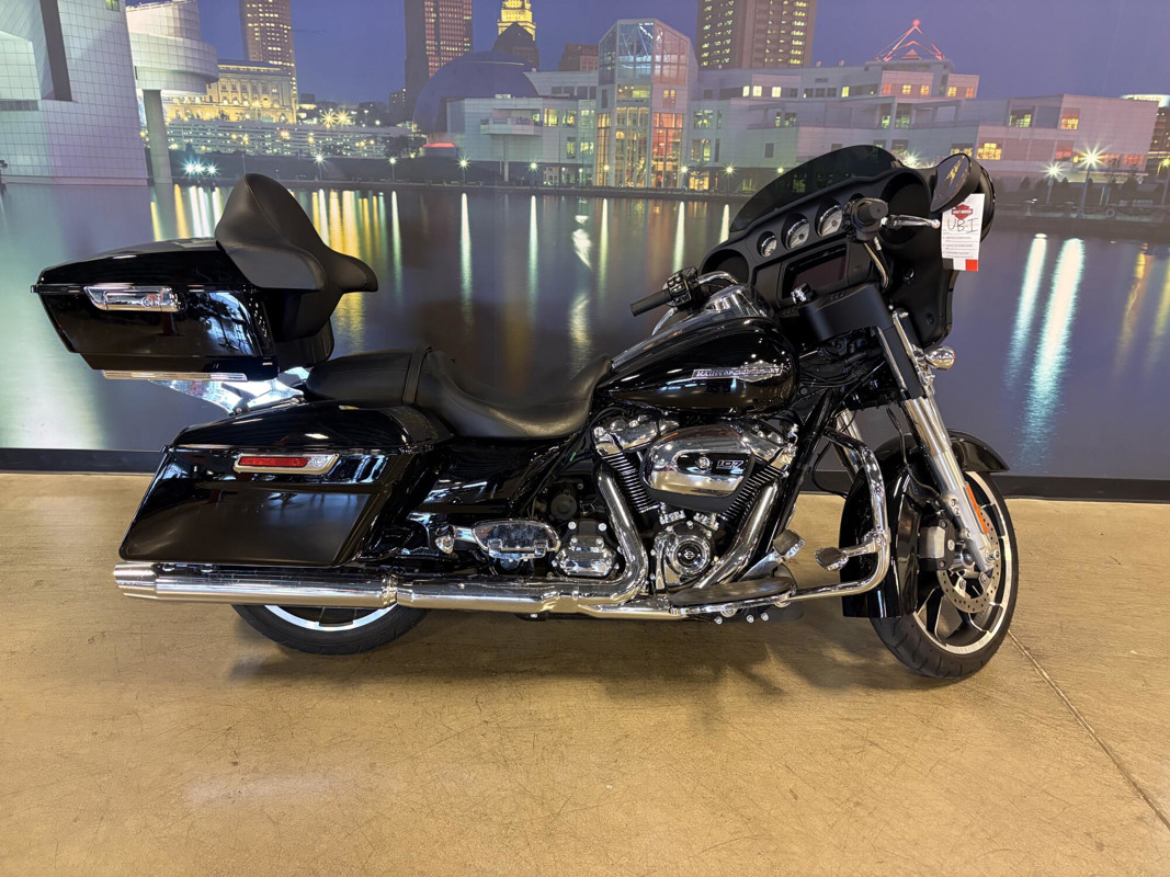 Street Glide®