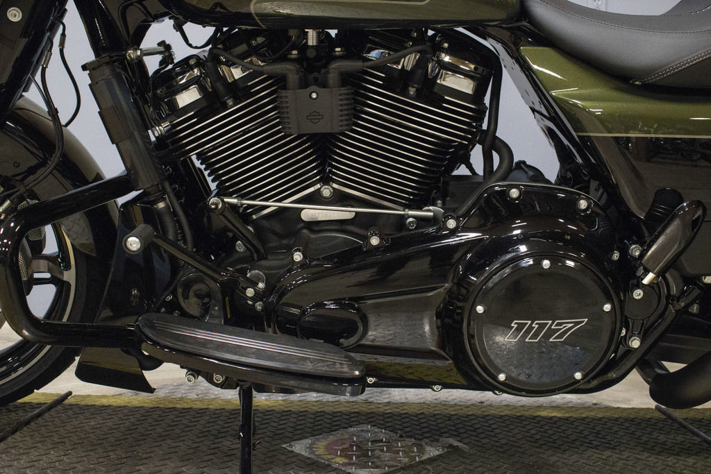 Street Glide®