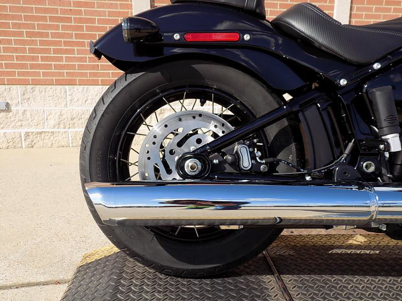 Street Bob®