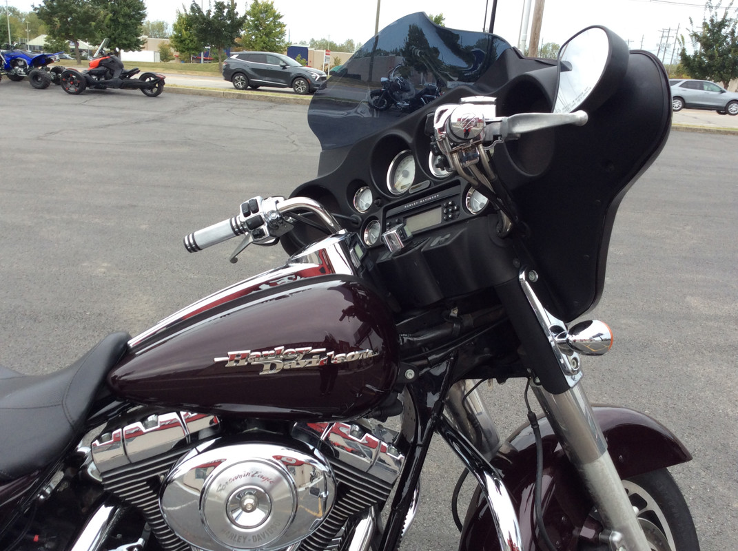 Street Glide®