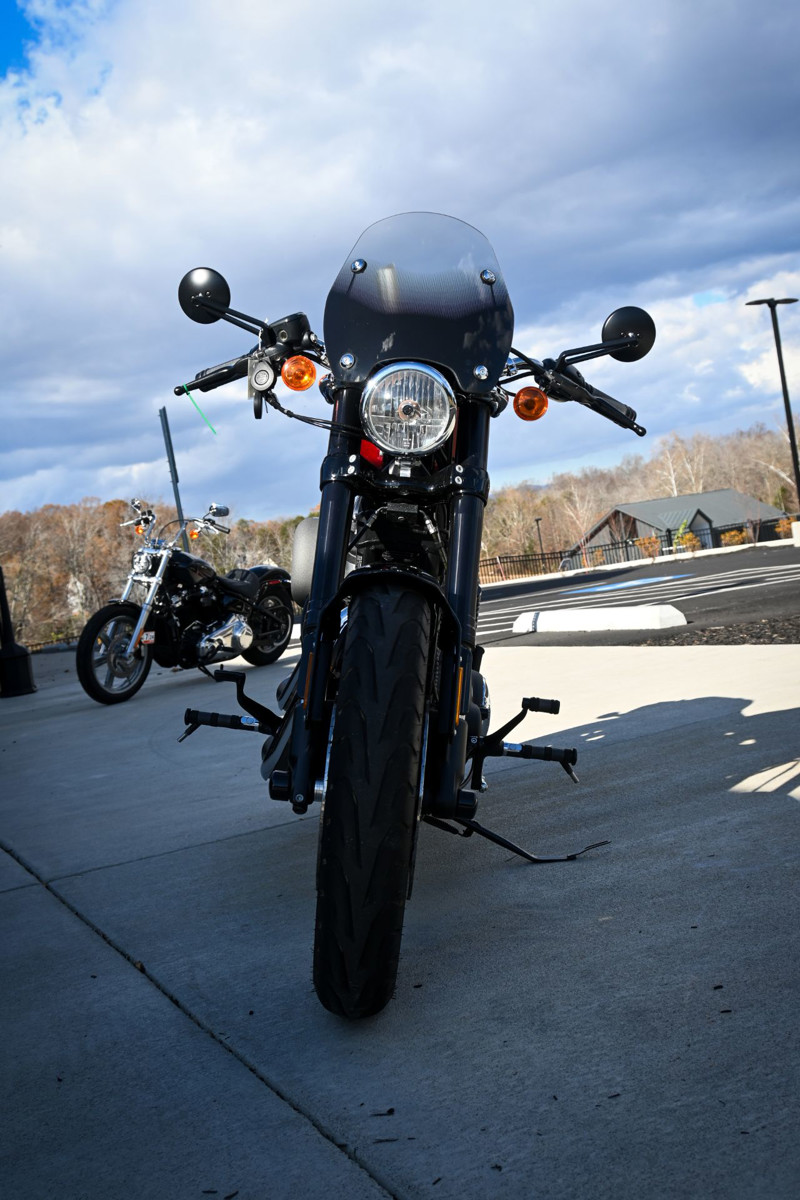 Sportster® Roadster®