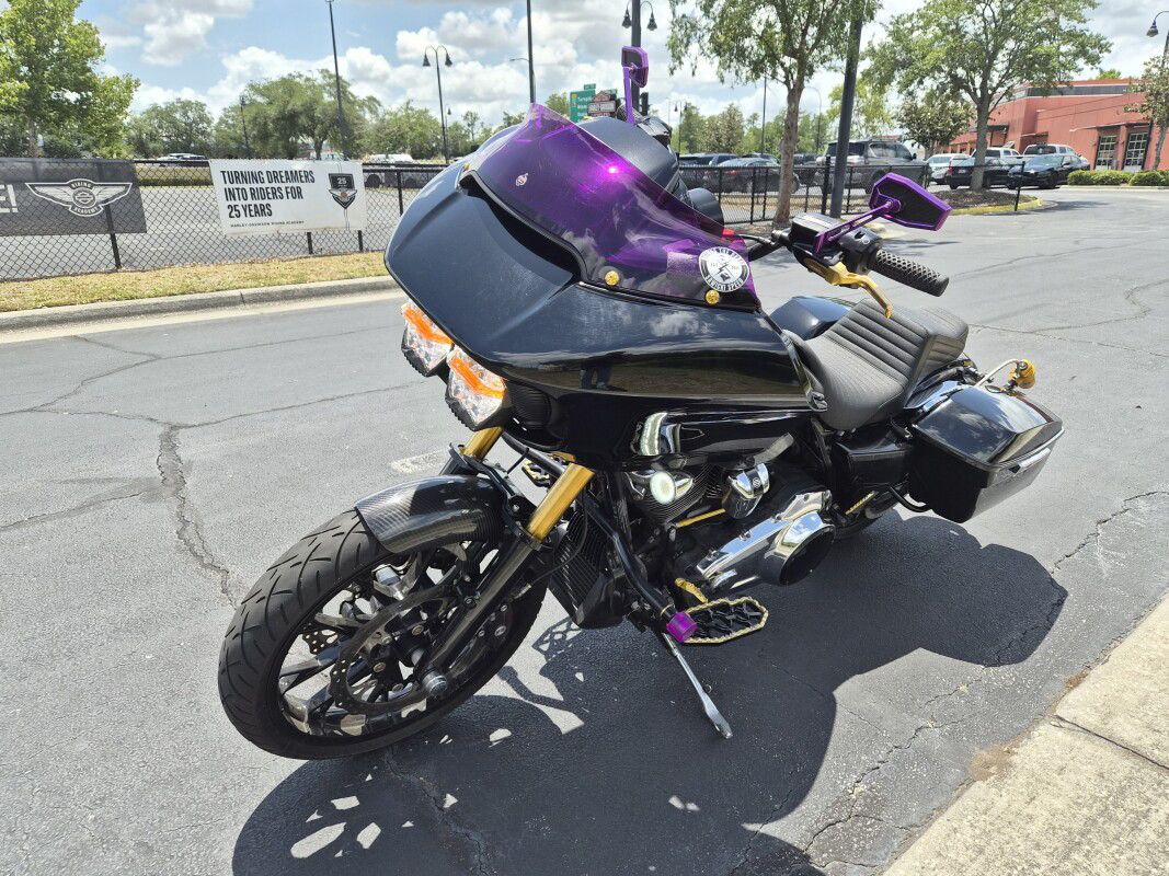 Road Glide®