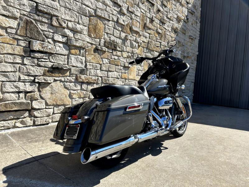 Road Glide®