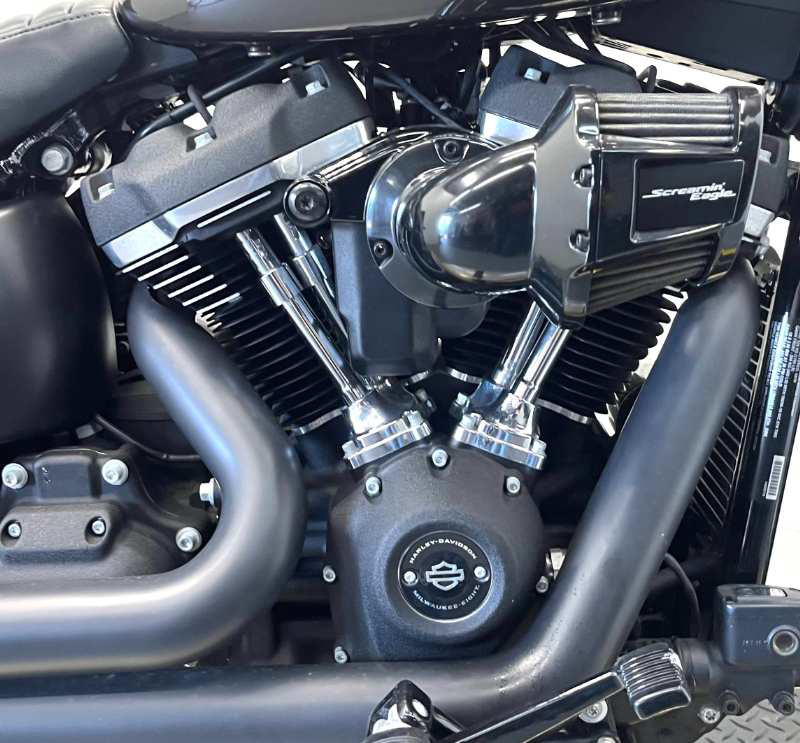 Street Bob®