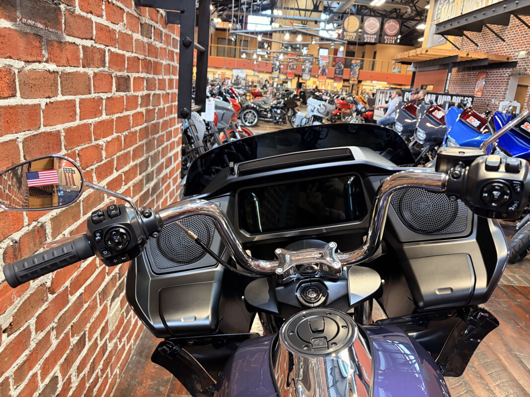 Road Glide®
