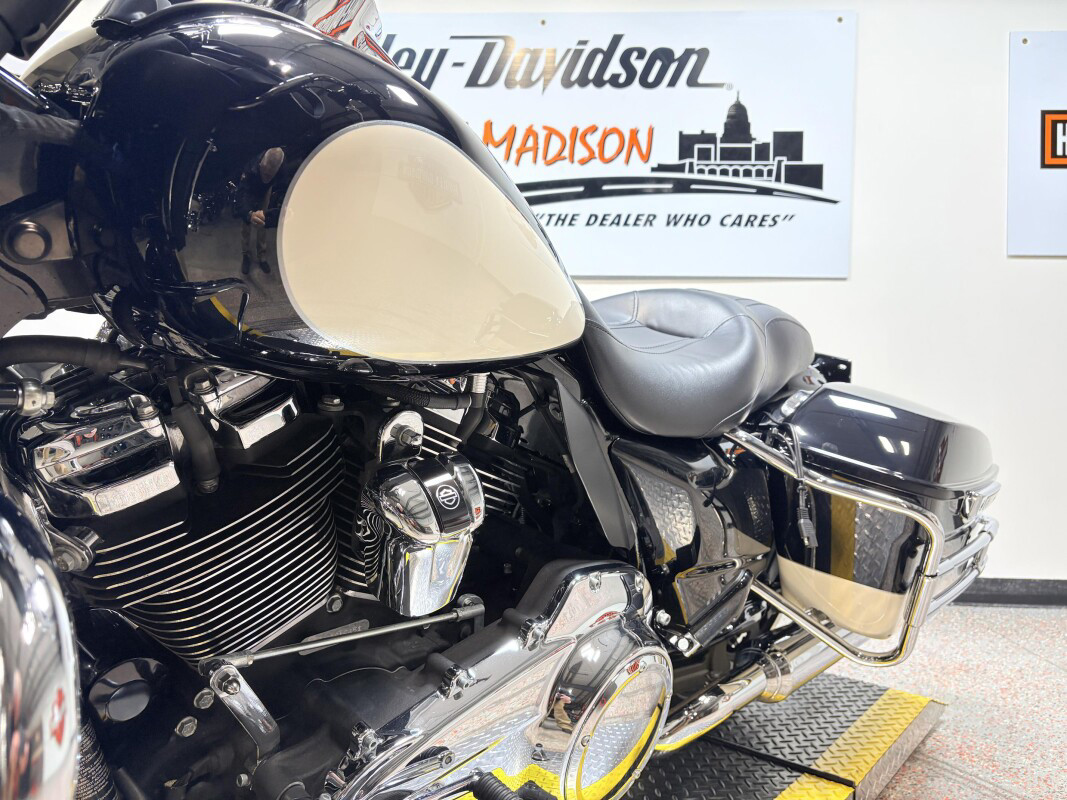 Electra Glide® Police