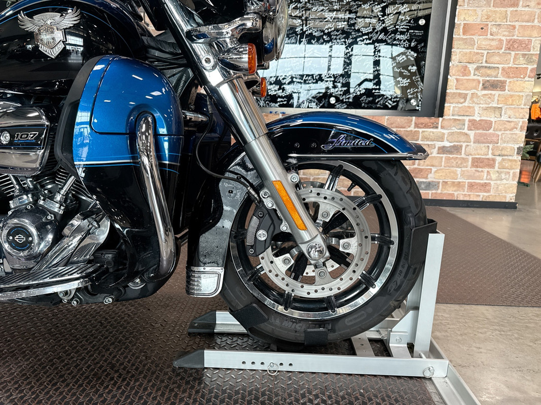 Electra Glide® Ultra® Limited 115th Anniversary