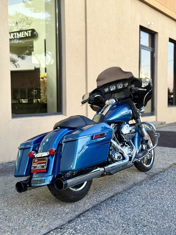 Street Glide®