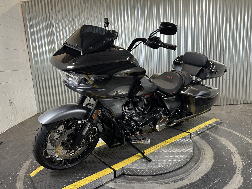 CVO® Road Glide®