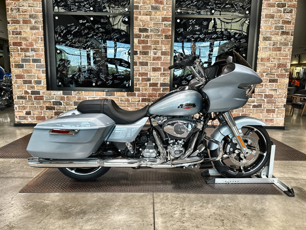 Road Glide®
