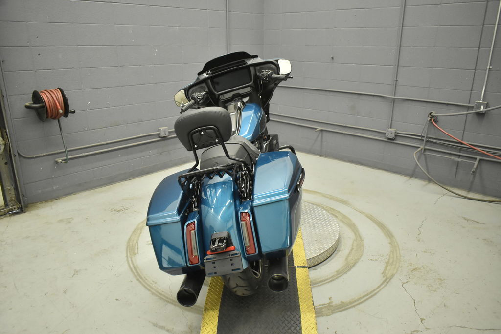 Street Glide®