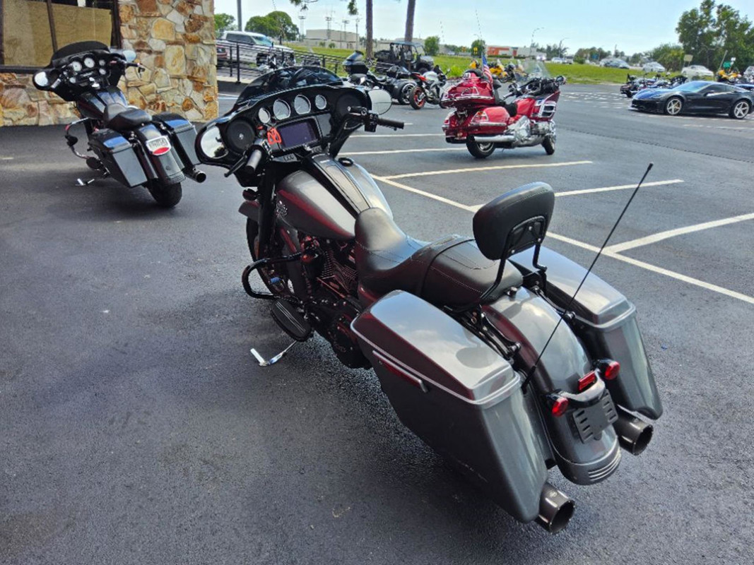 Street Glide® Special
