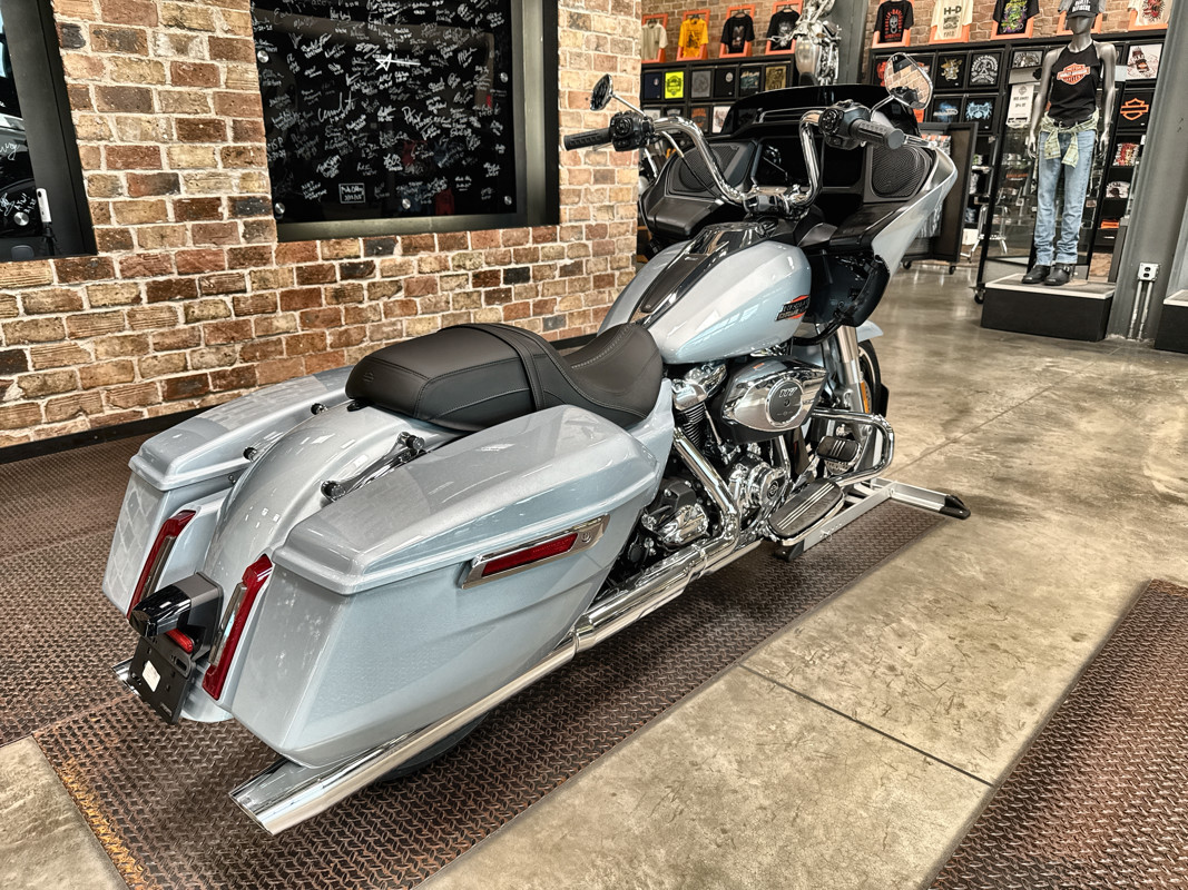 Road Glide®