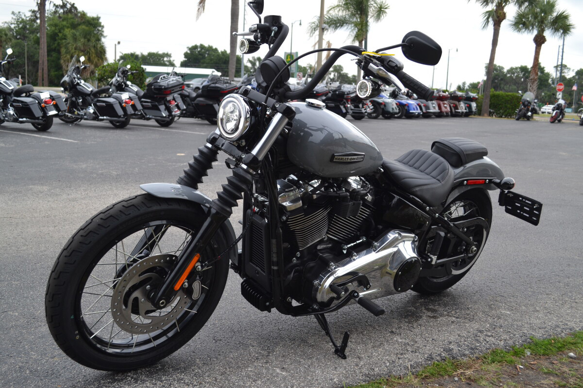Street Bob®