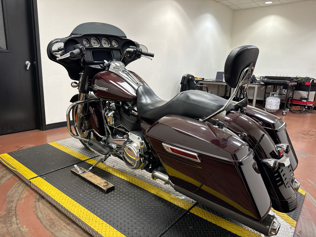 Street Glide®