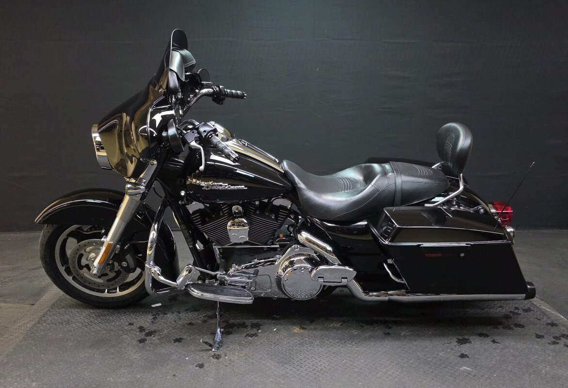 Street Glide®