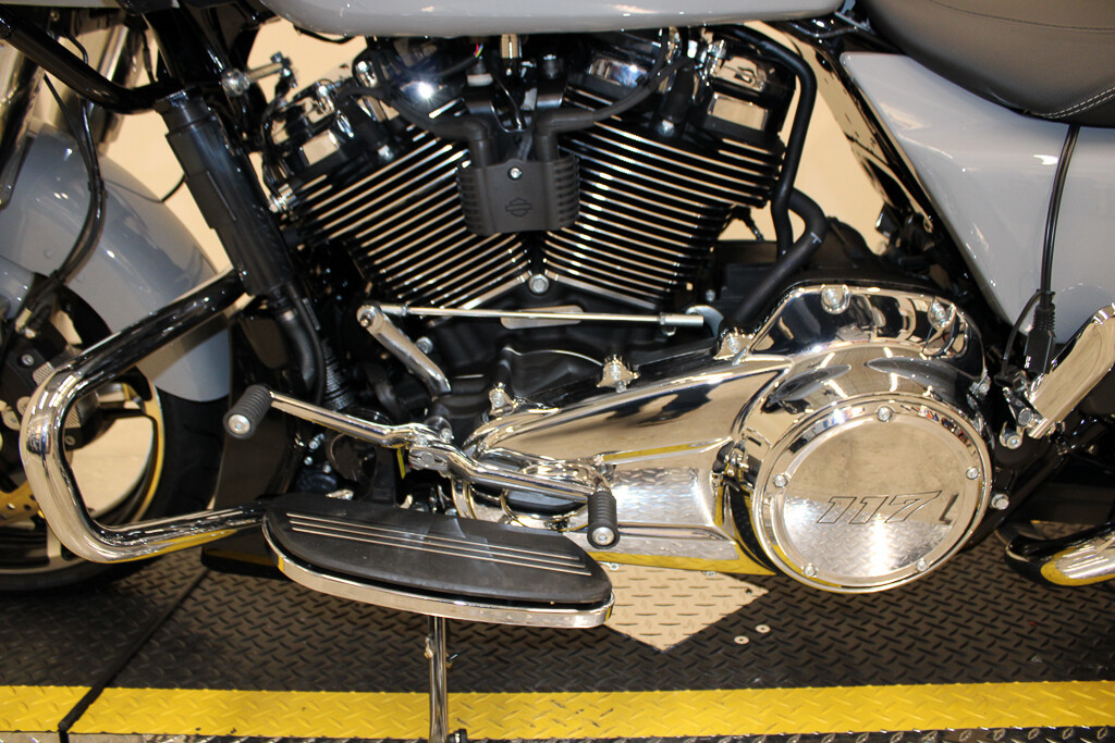 Road Glide®