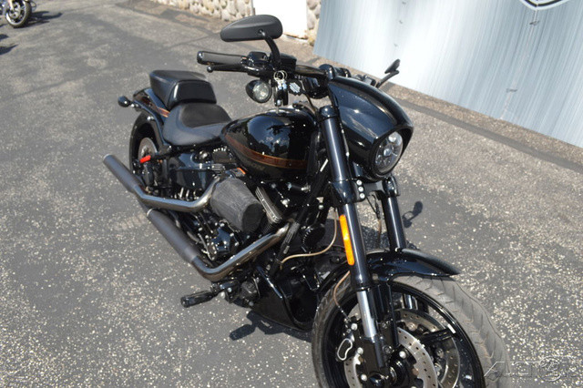CVO® Pro Street Breakout®