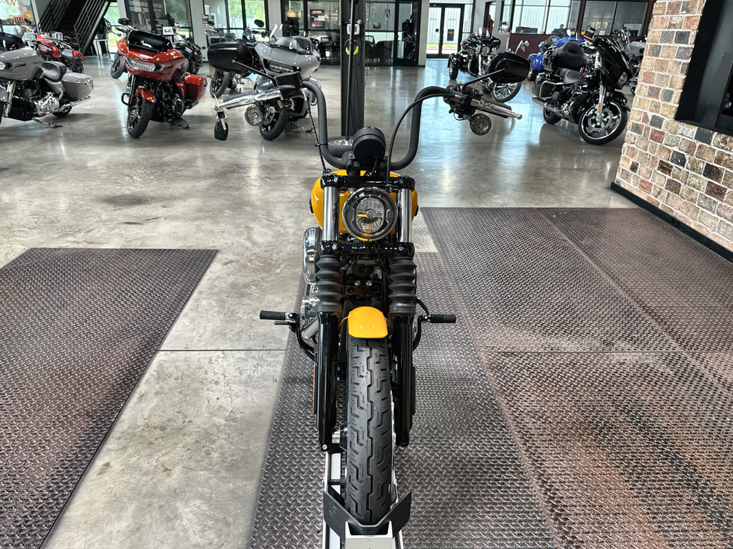 Street Bob®