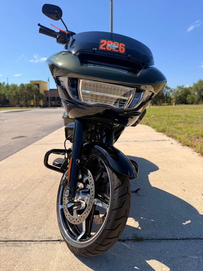 Road Glide®
