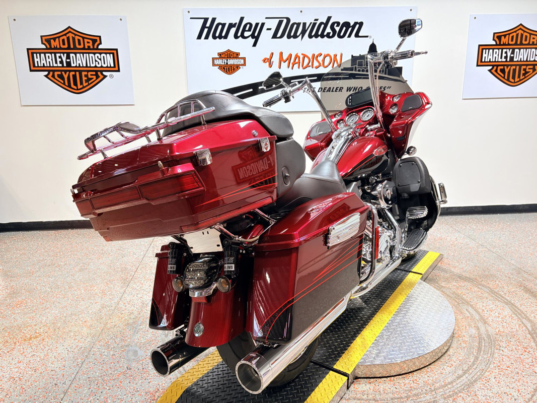 CVO™ Road Glide® Ultra