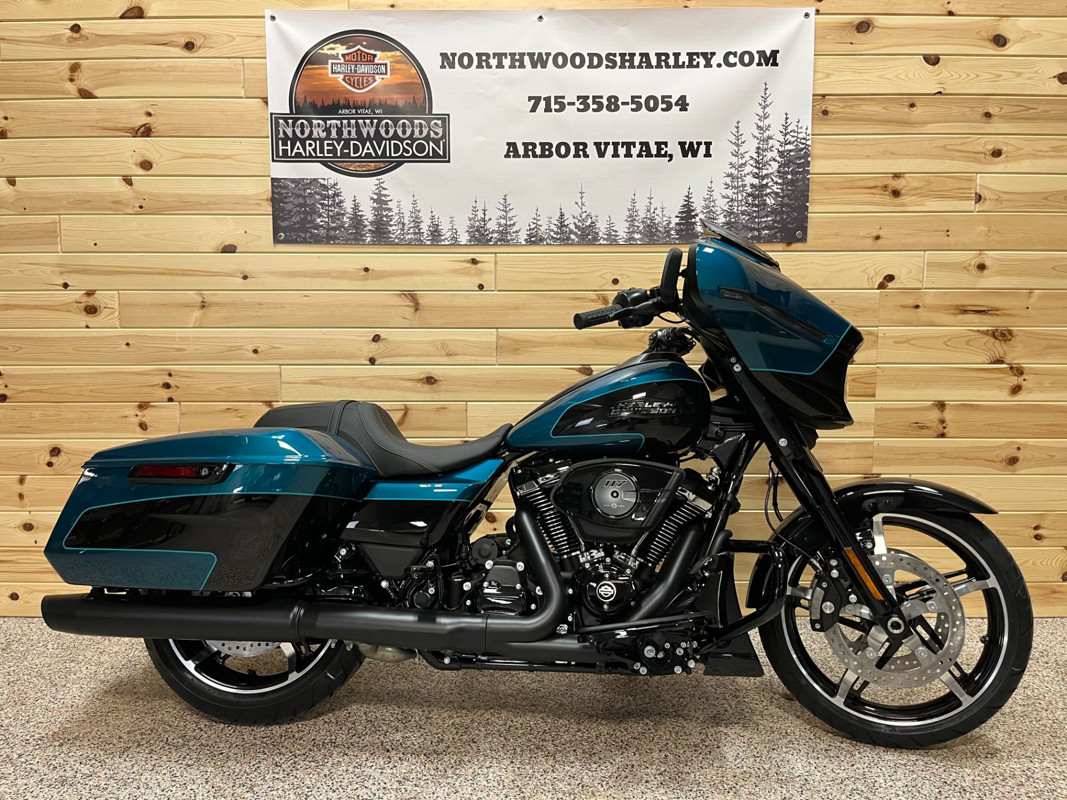 Street Glide®