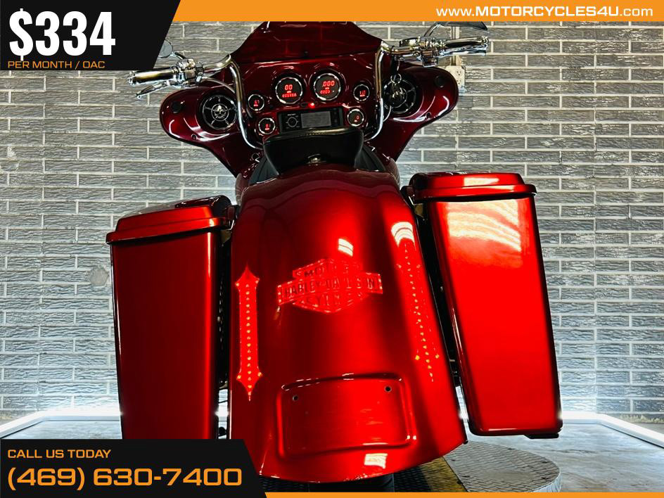 Street Glide®