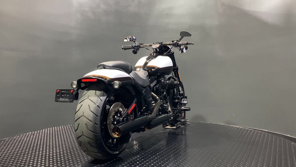 CVO® Pro Street Breakout®