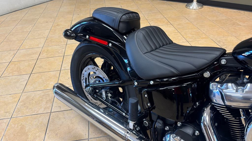 Street Bob®