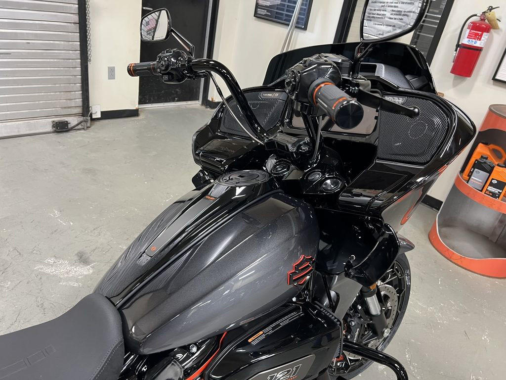 CVO® Road Glide®