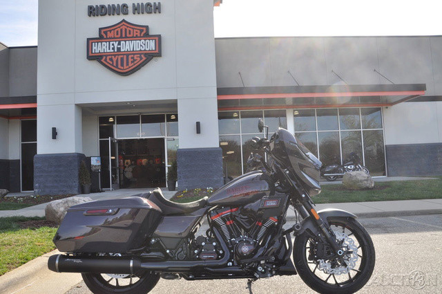 CVO® Street Glide® ST