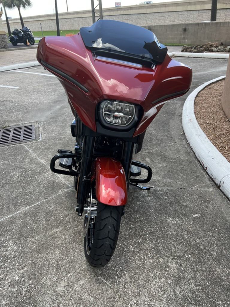 Street Glide®