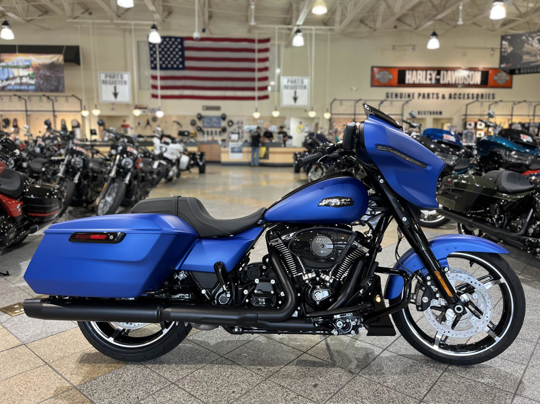 Street Glide®