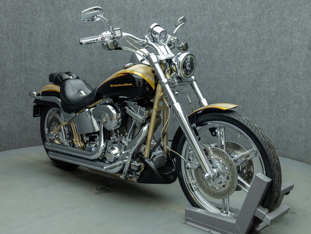 Screamin' Eagle® Softail® Deuce