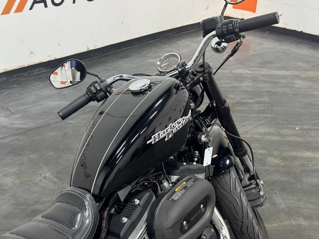 Sportster® Roadster®
