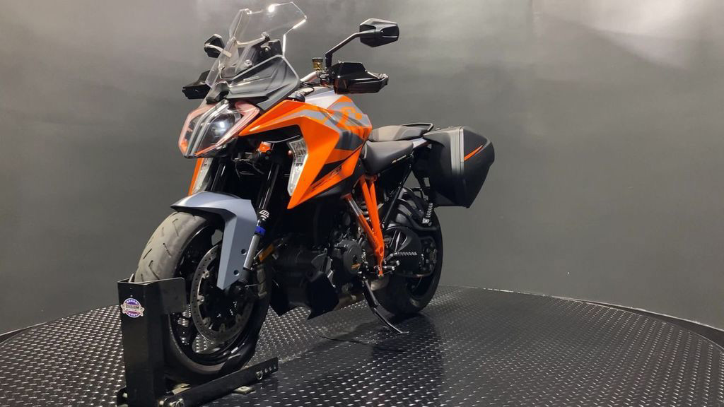 1290 Super Duke GT