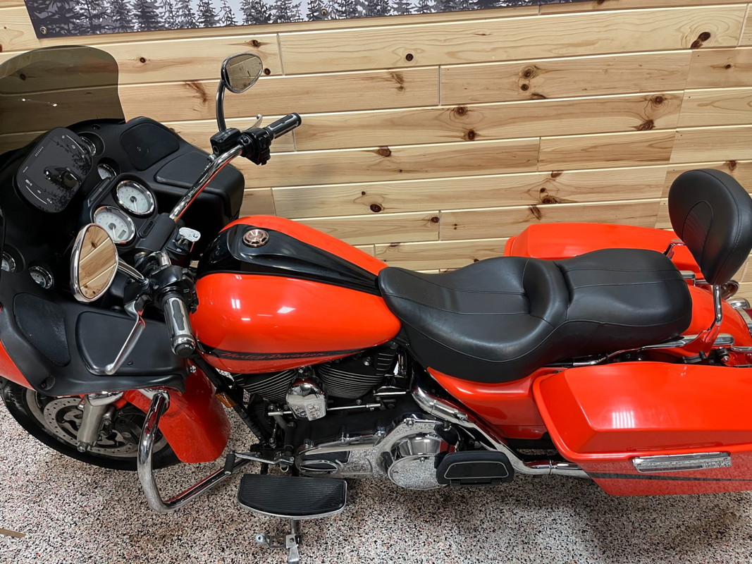 Road Glide®