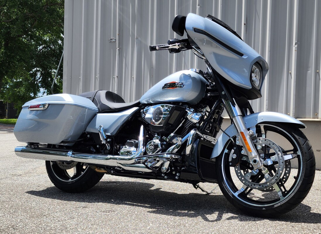 Street Glide®