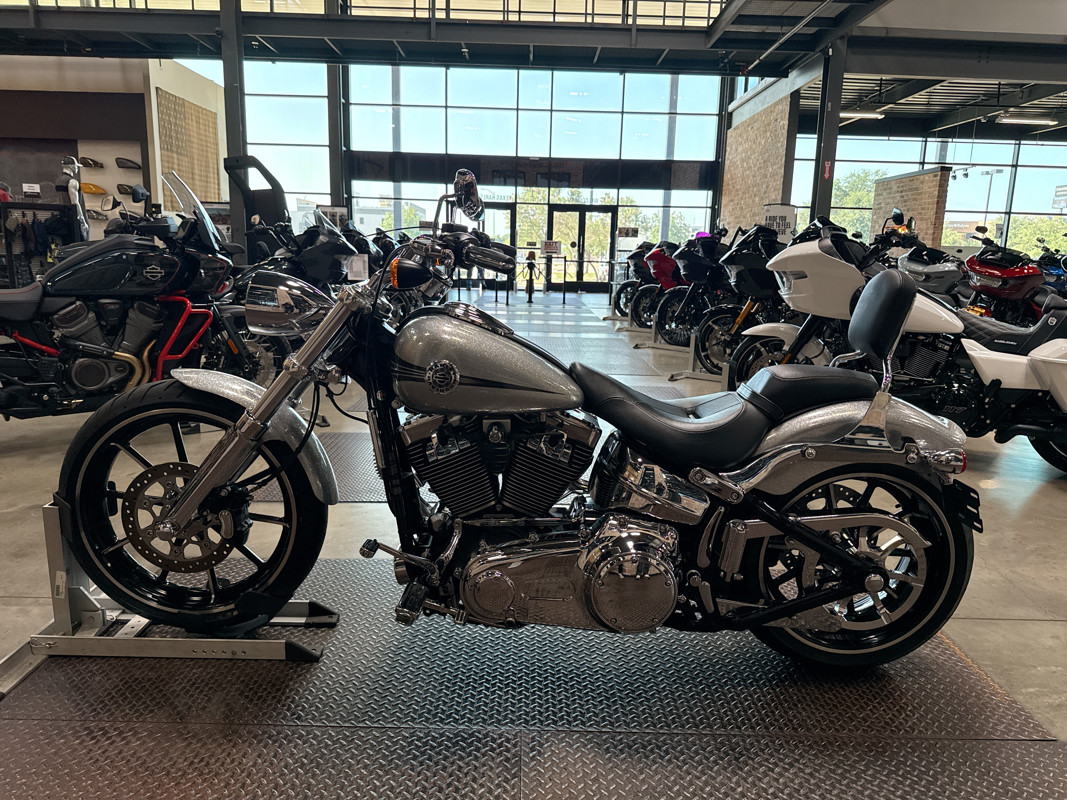 Softail® Breakout®