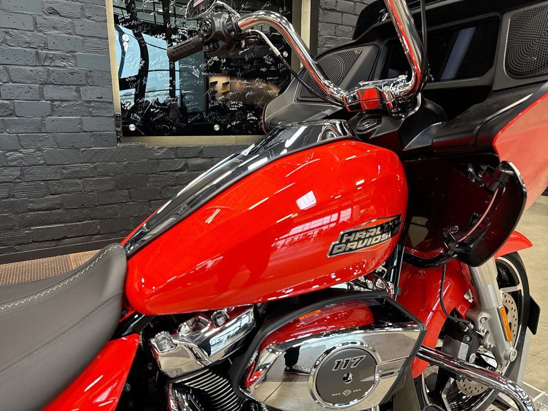 Road Glide®