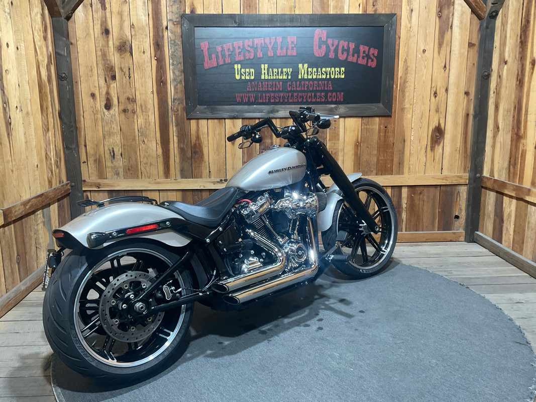 Softail® Breakout®
