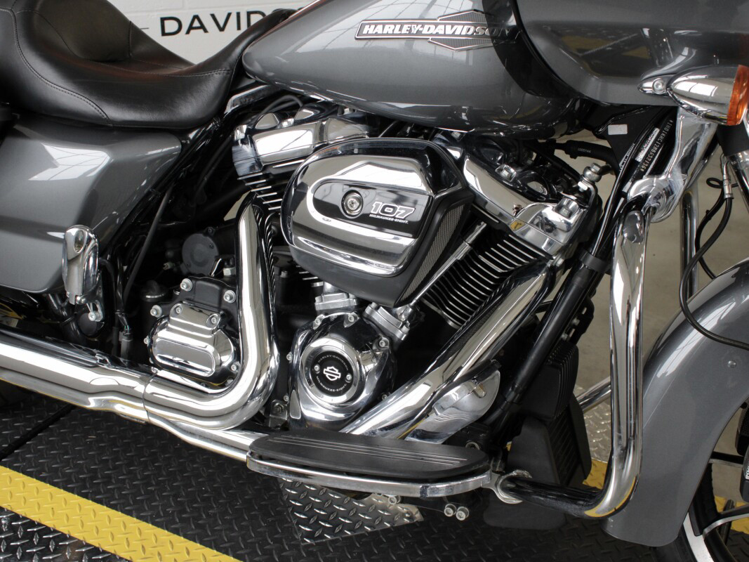 Road Glide®