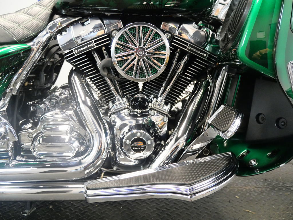 Street Glide®