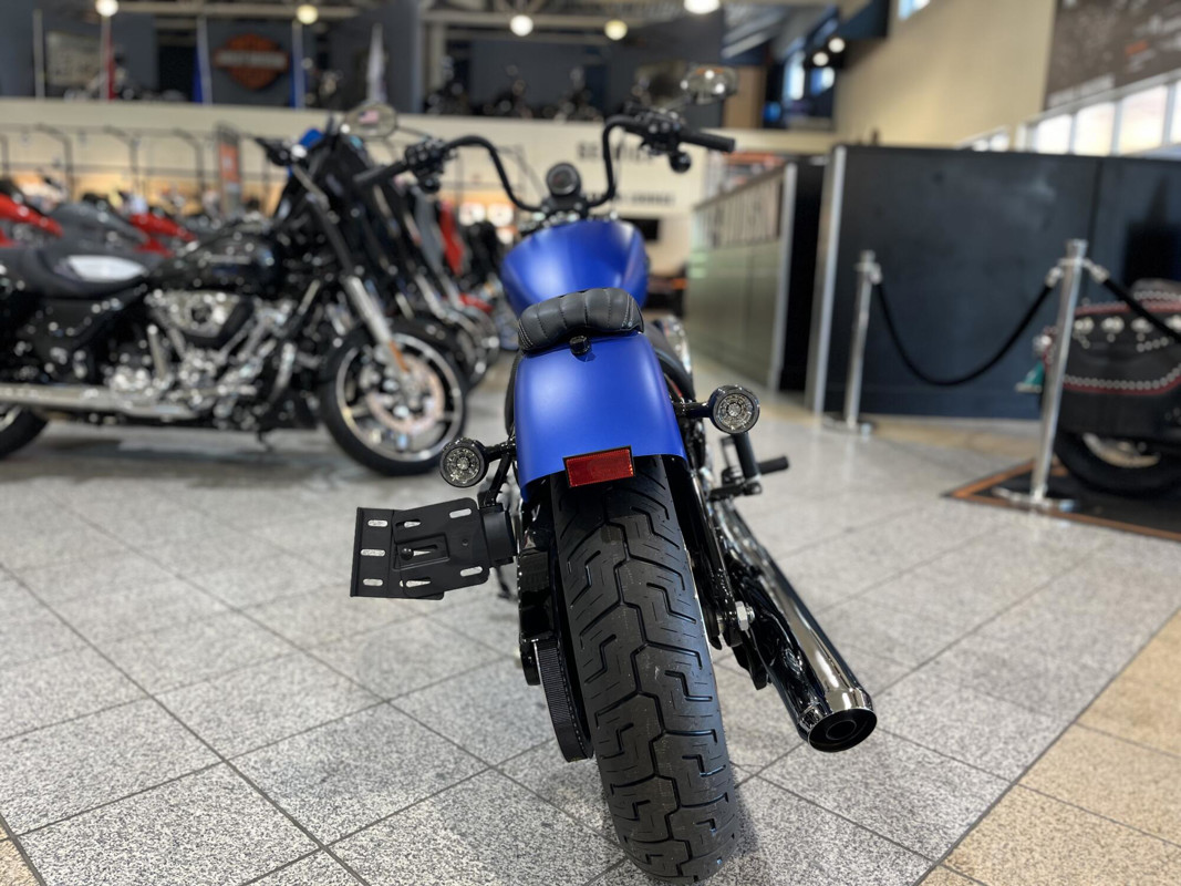 Street Bob®