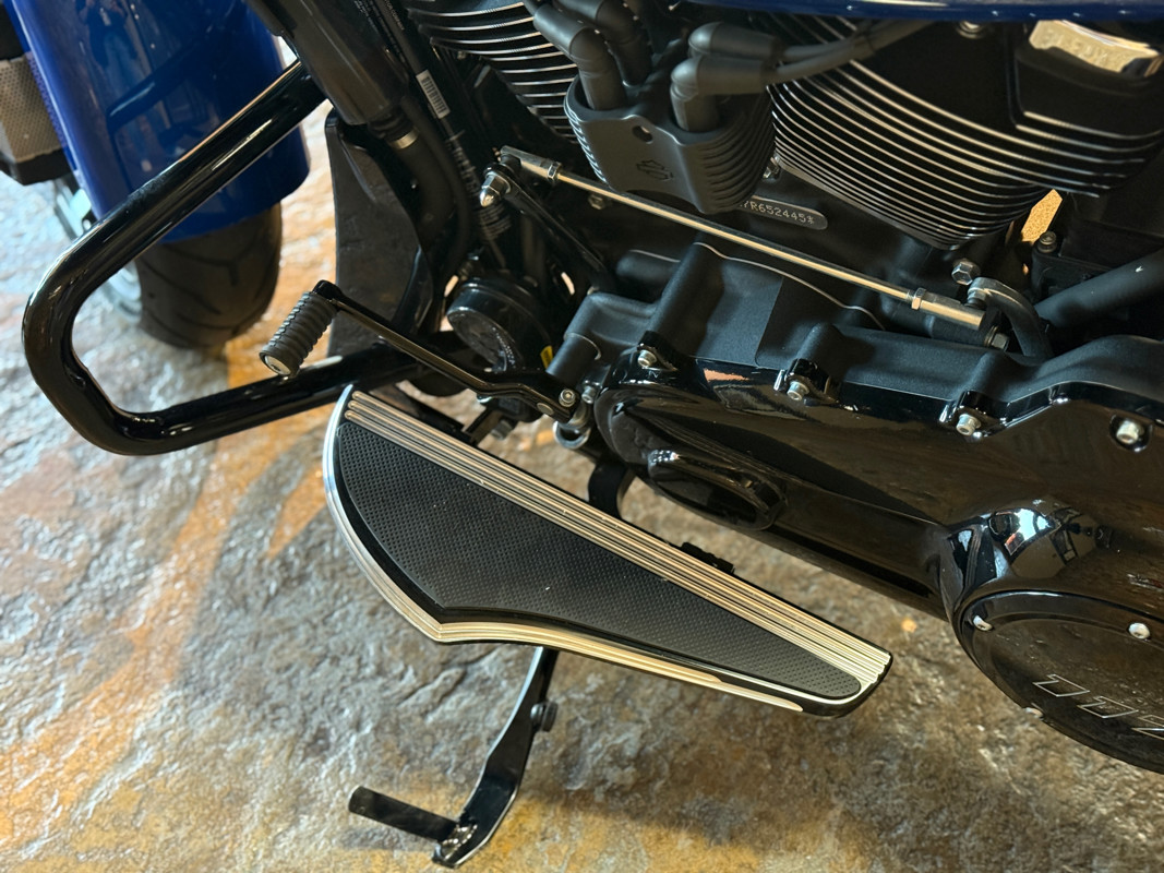 Road Glide®
