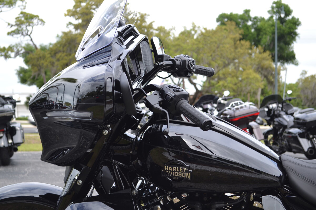 Street Glide® Limited