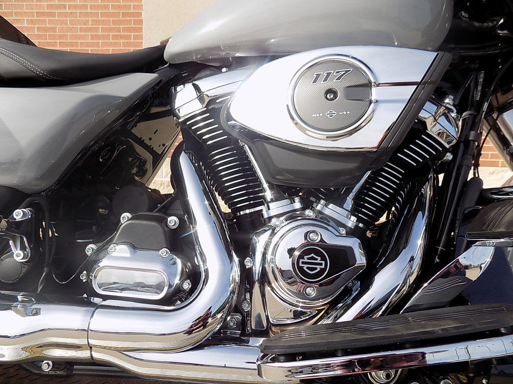 Street Glide®