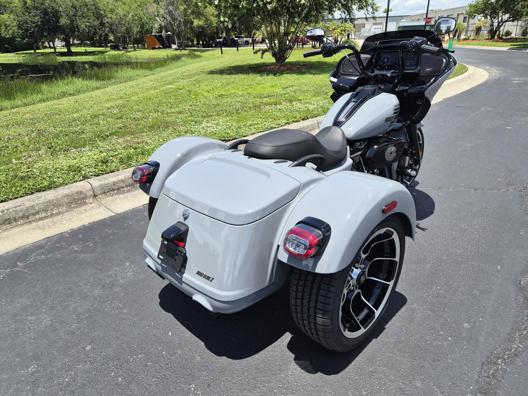 Road Glide® 3